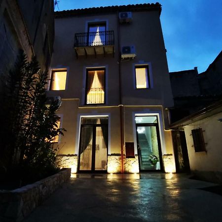 Suite Inn Centro Dimora Storica Enna Exterior photo